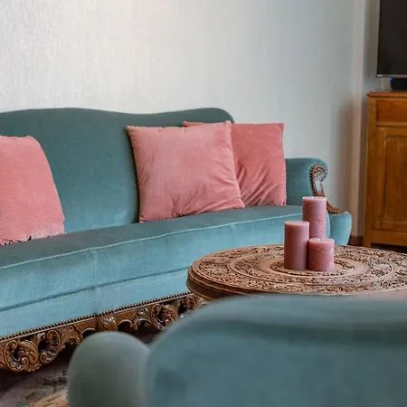 Cosy, Authentic Flat On The Ground Floor And Within Walking Distance From The Sea And The In Mariakerke Appartamento Ostenda